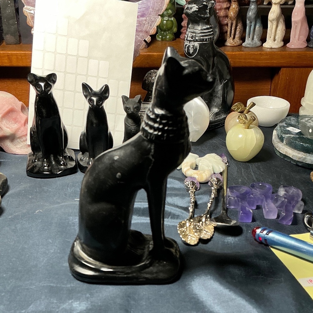 Large Jasper Bastet cat